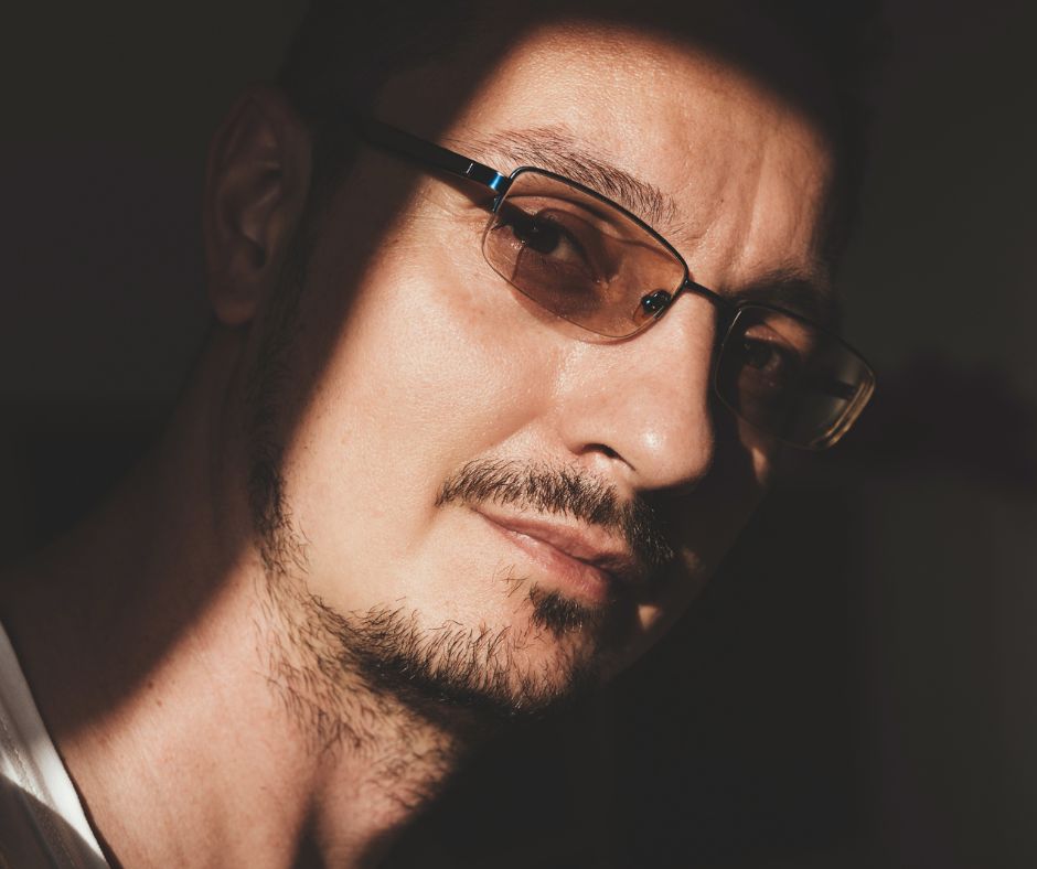 Photochromatic Lens